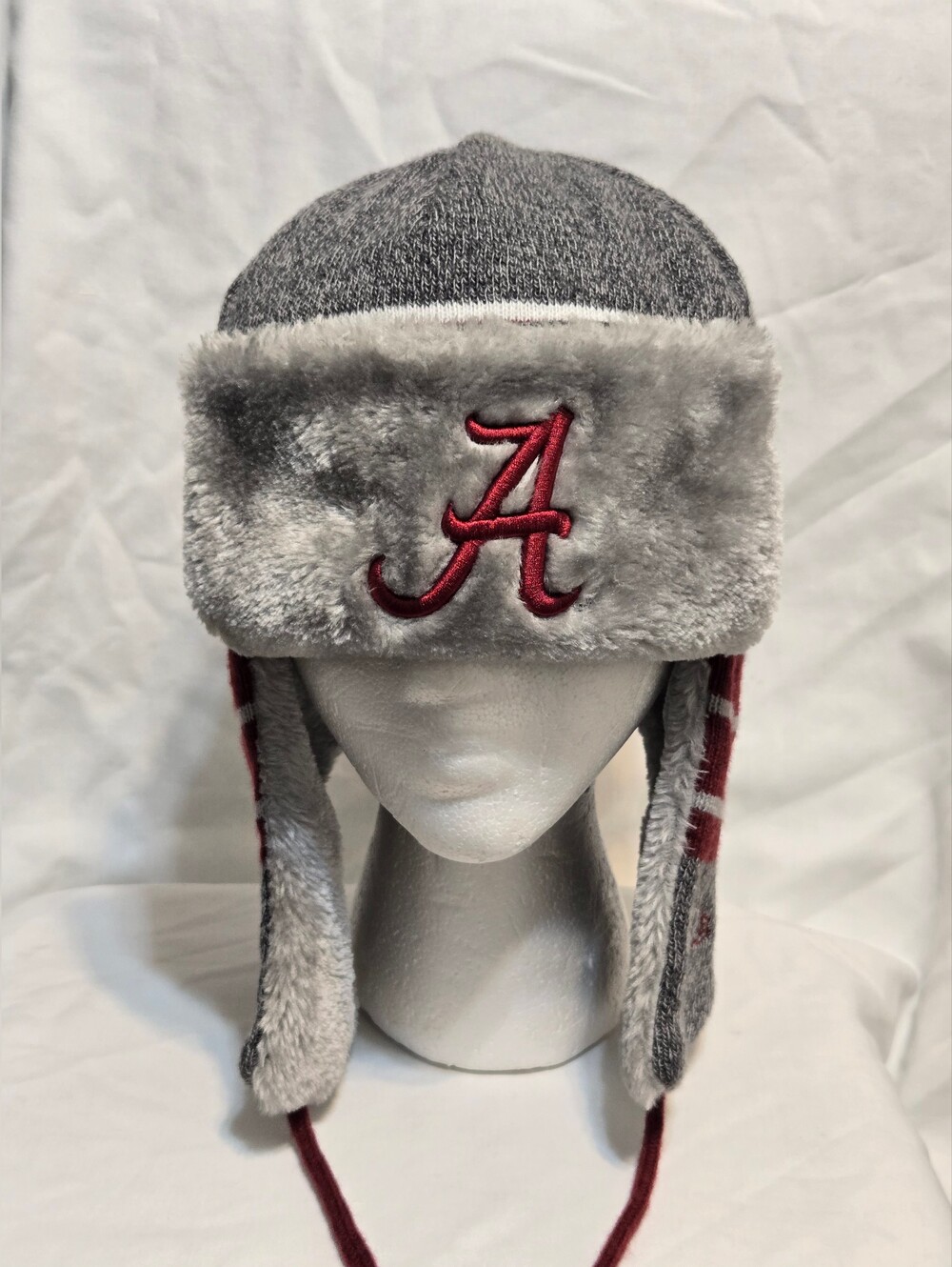 NCAA NEW ERA ALABAMA CRIMSON TIDE WINTER TRAPPER KNIT HAT